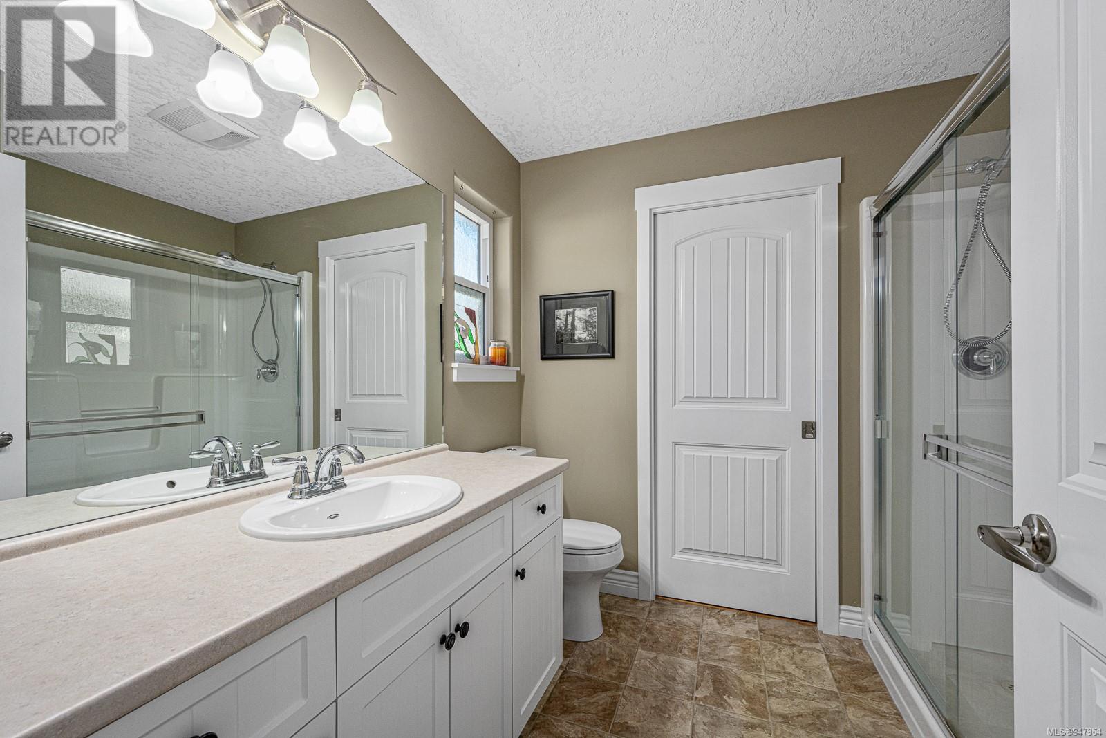 113 2205 Robert Lang Dr, #113
