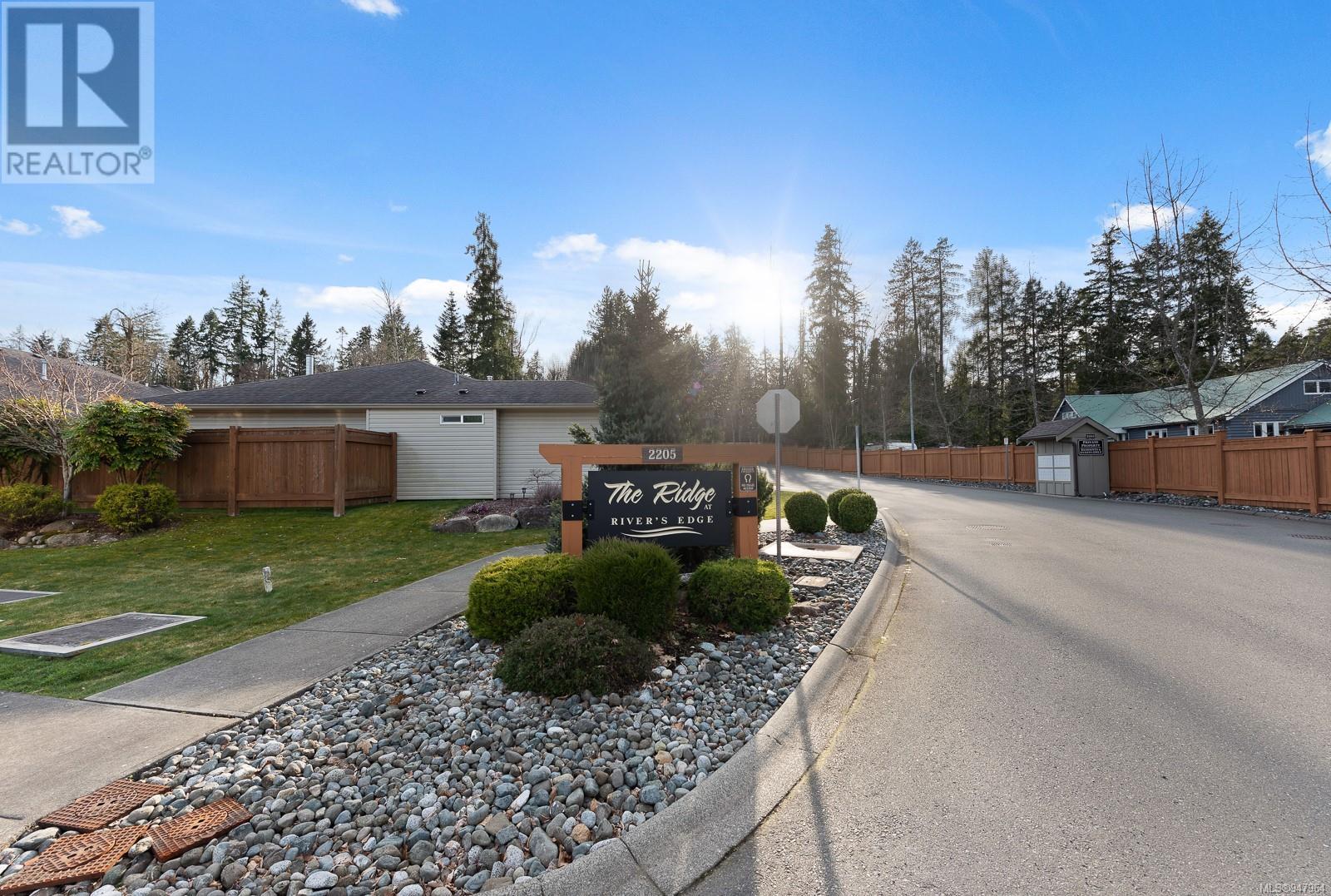 113 2205 Robert Lang Dr, #113