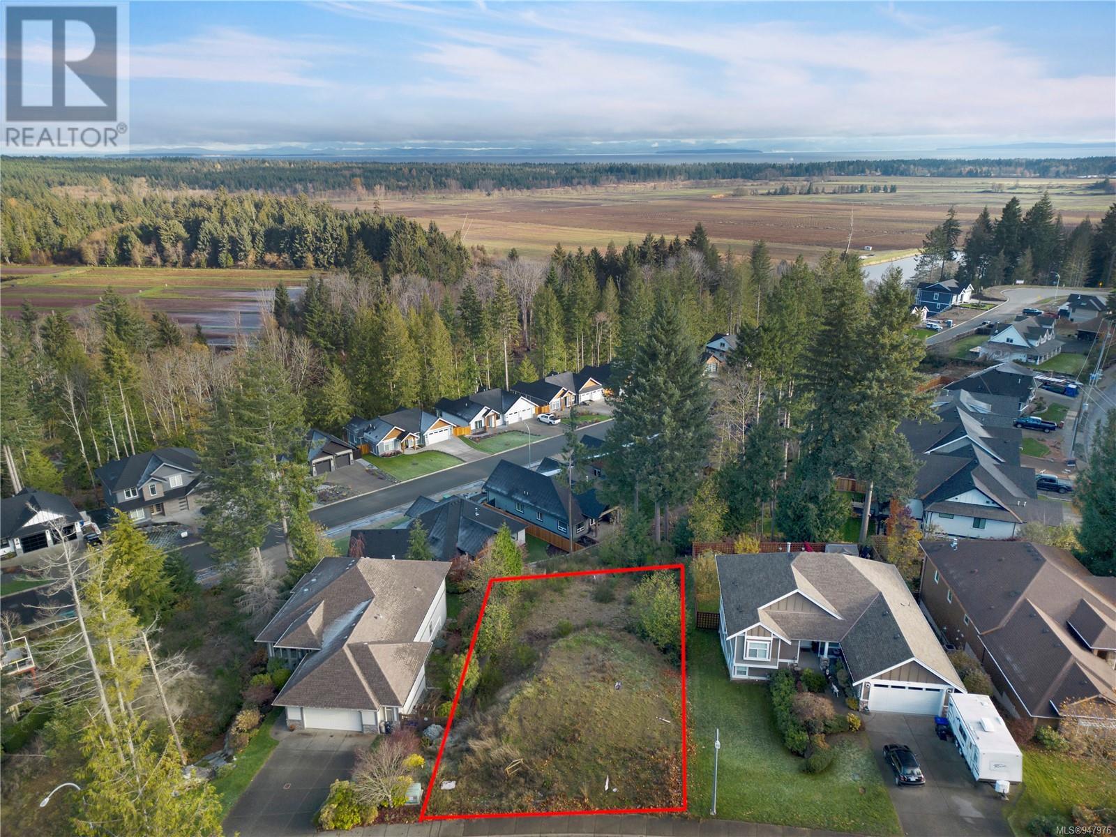 3121 Klanawa Cres