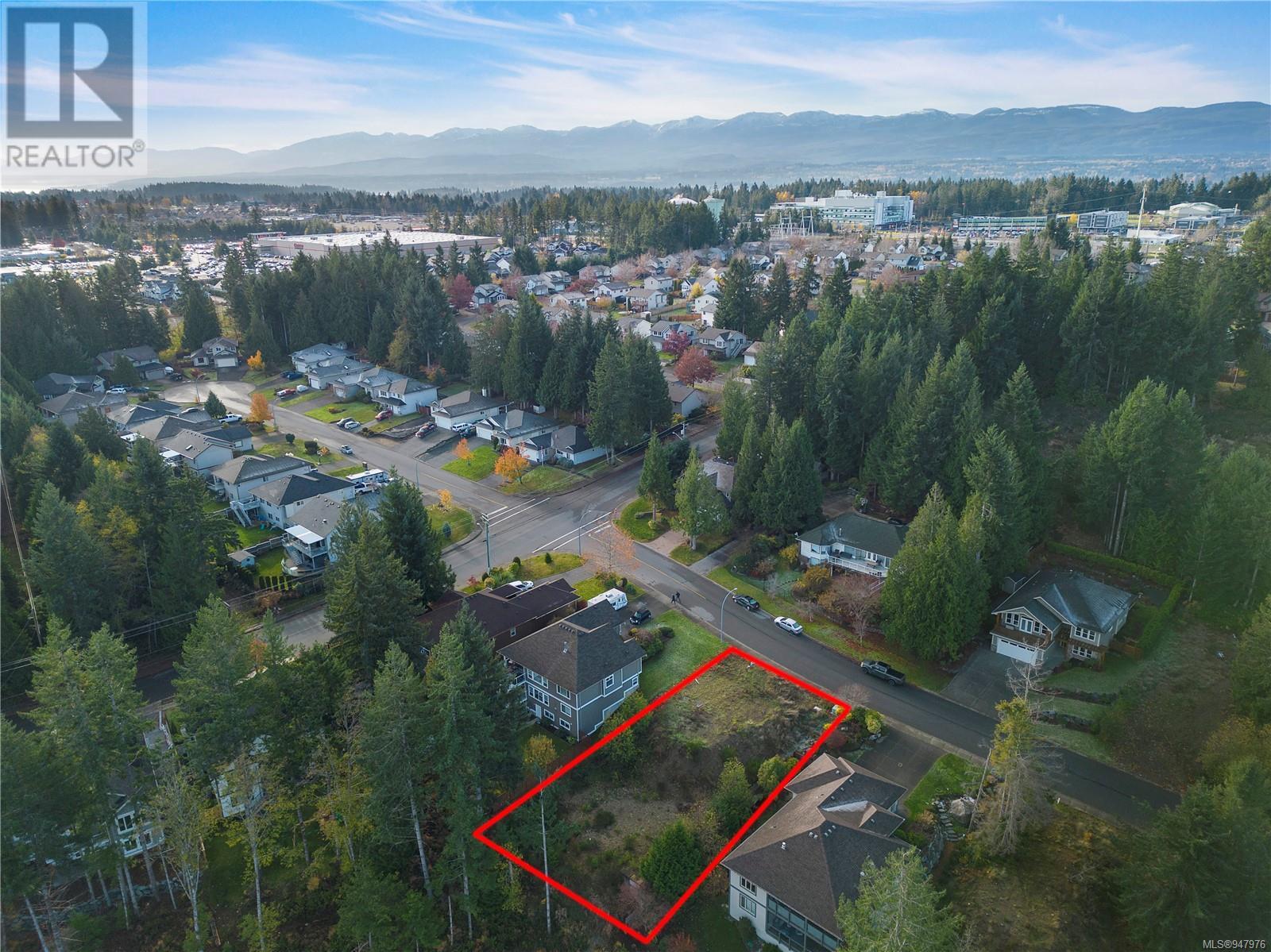3121 Klanawa Cres