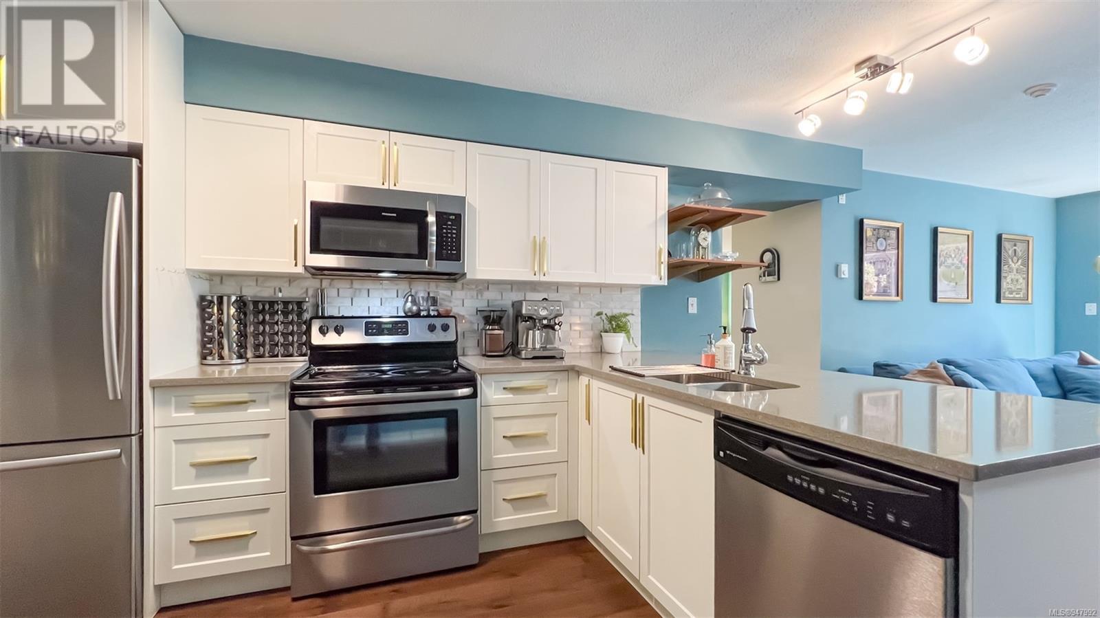 111 827 North Park St, #111