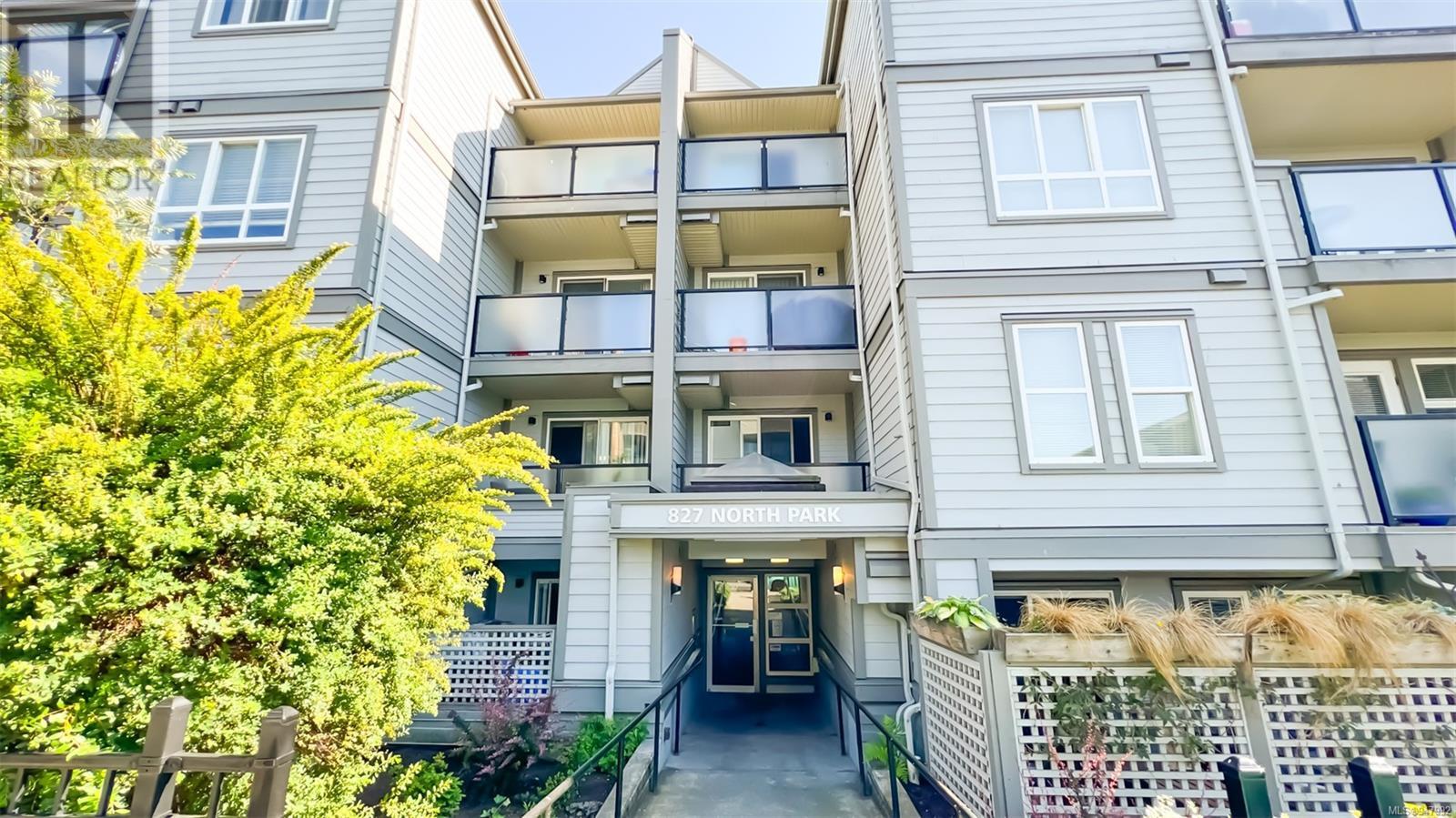 111 827 North Park St, #111