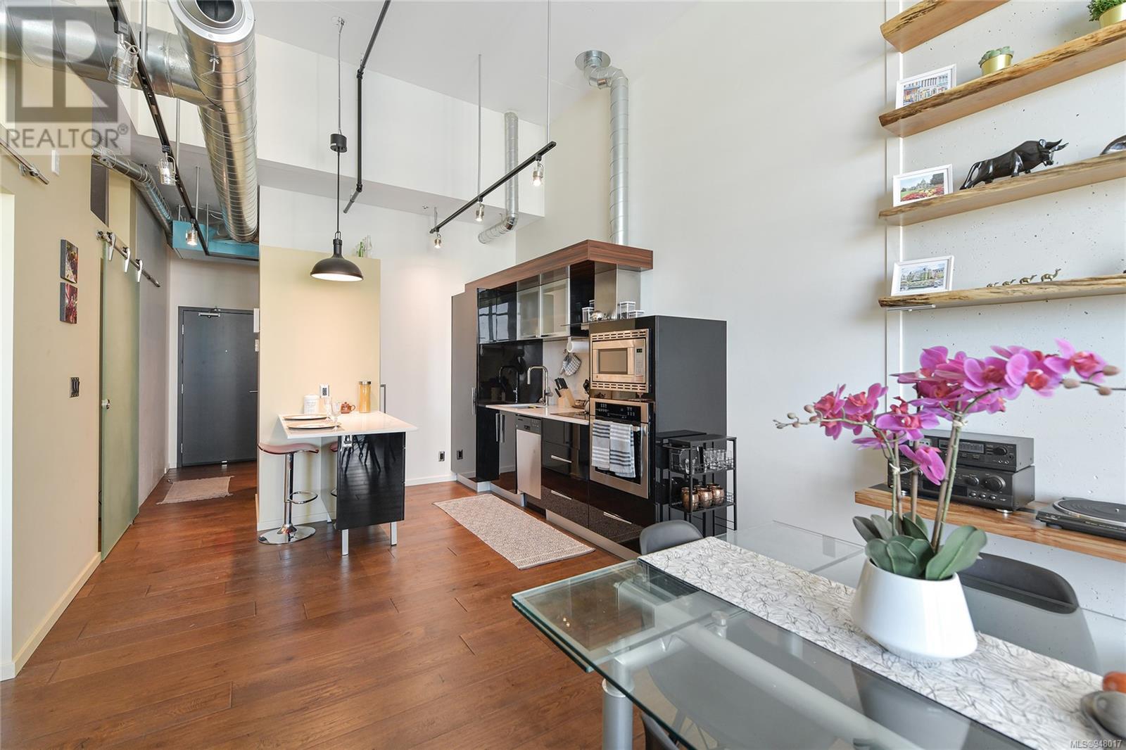 903 1029 View St, #903