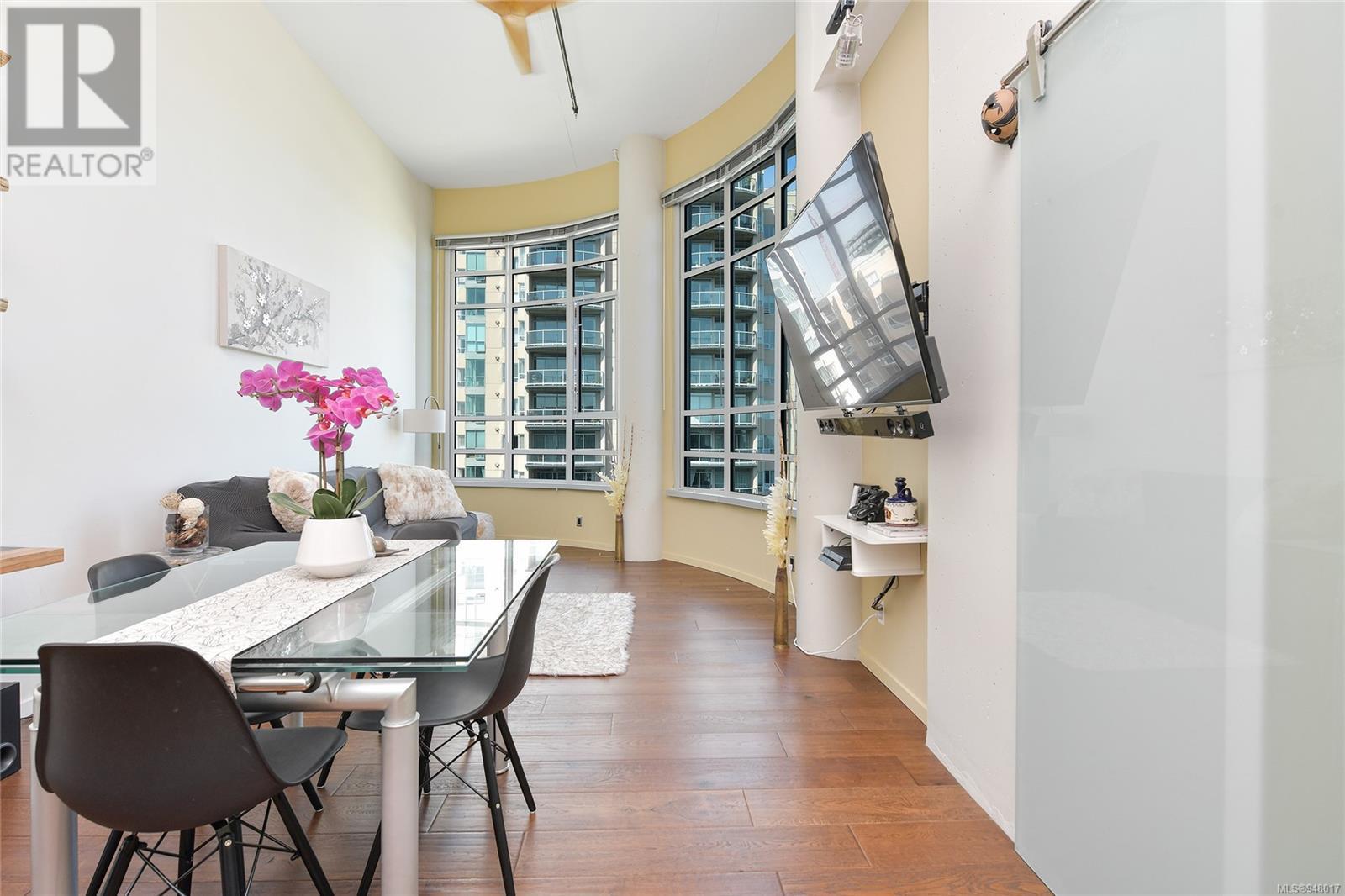 903 1029 View St, #903