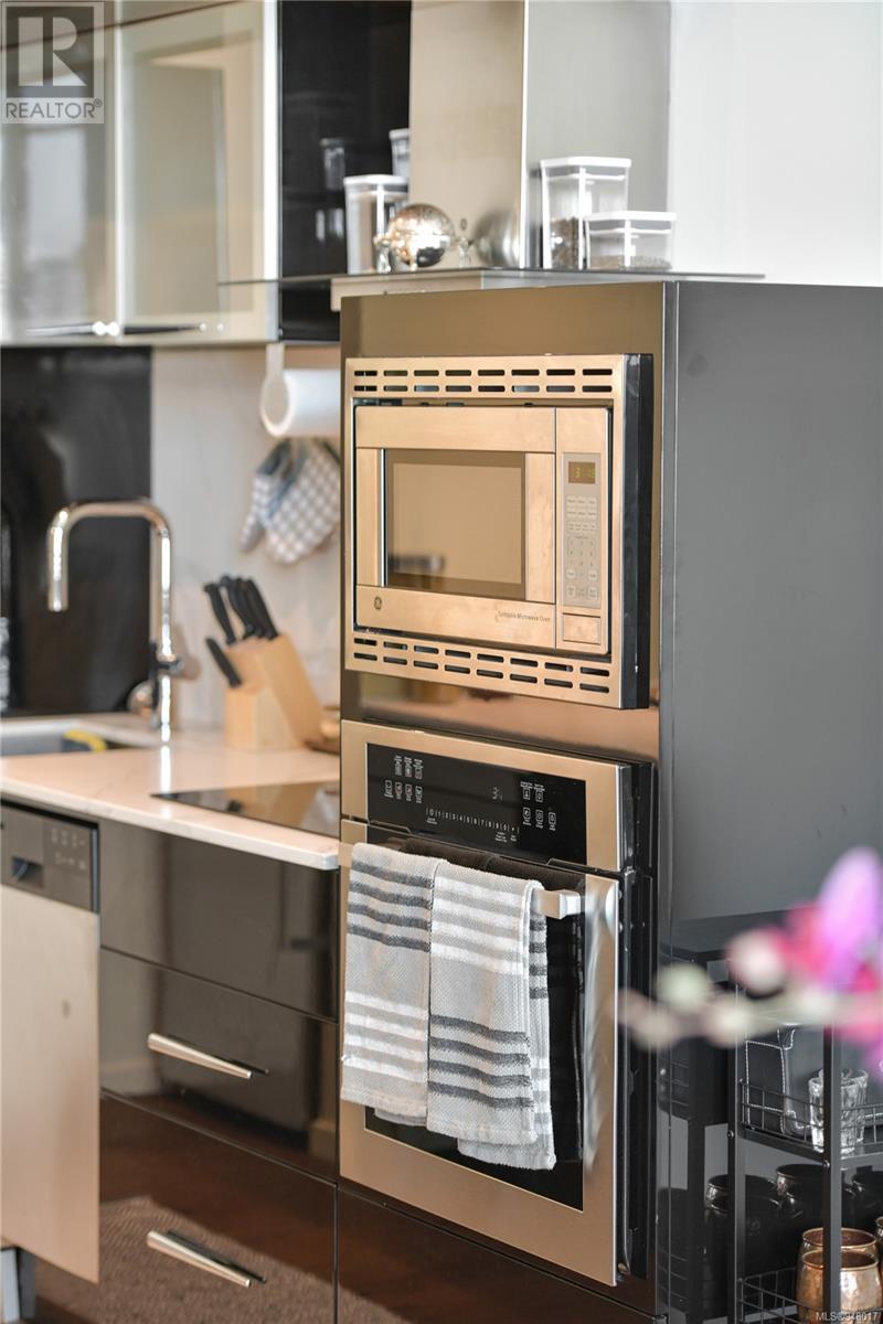 903 1029 View St, #903