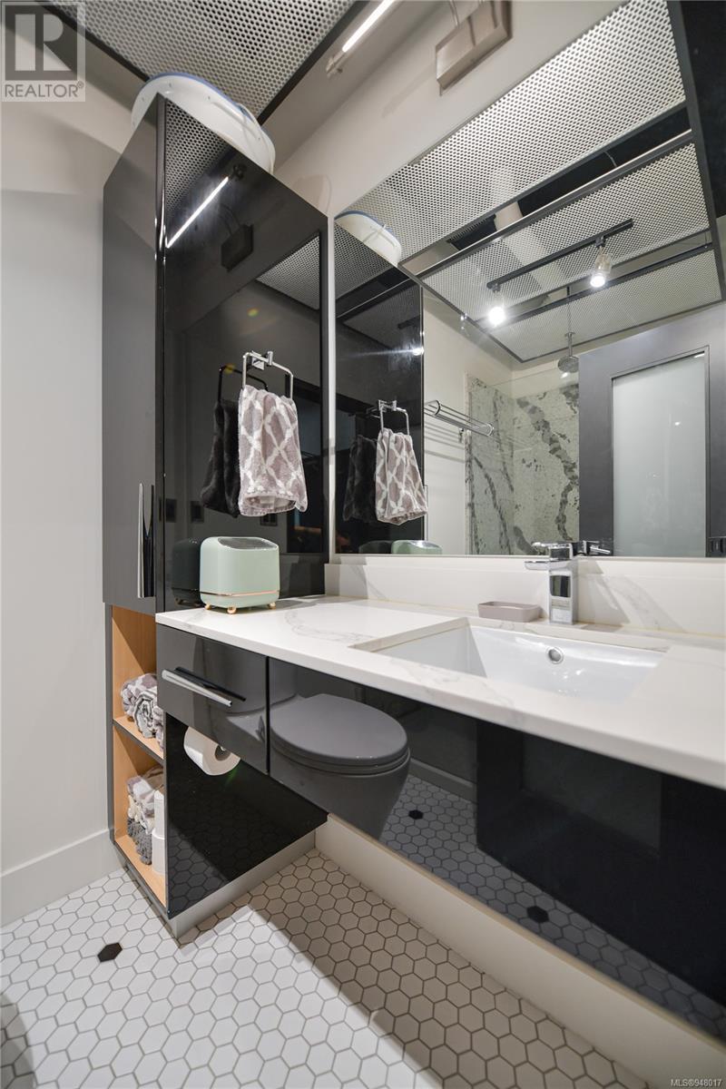 903 1029 View St, #903