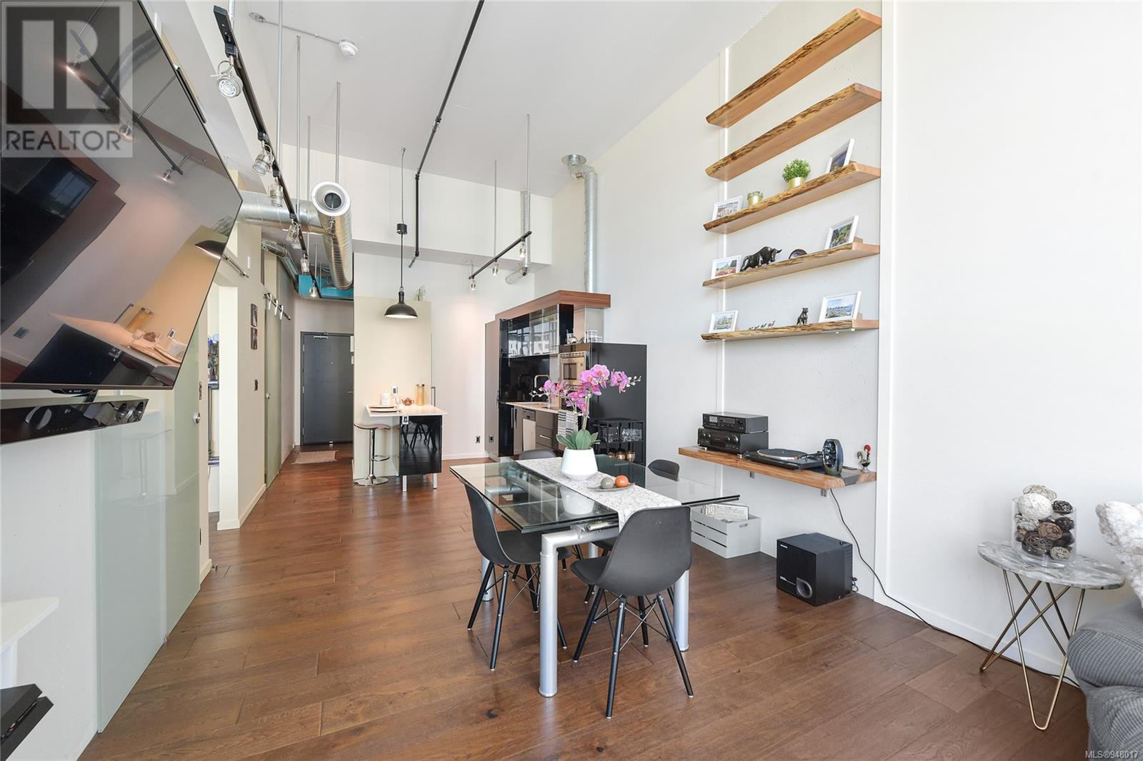 903 1029 View St, #903