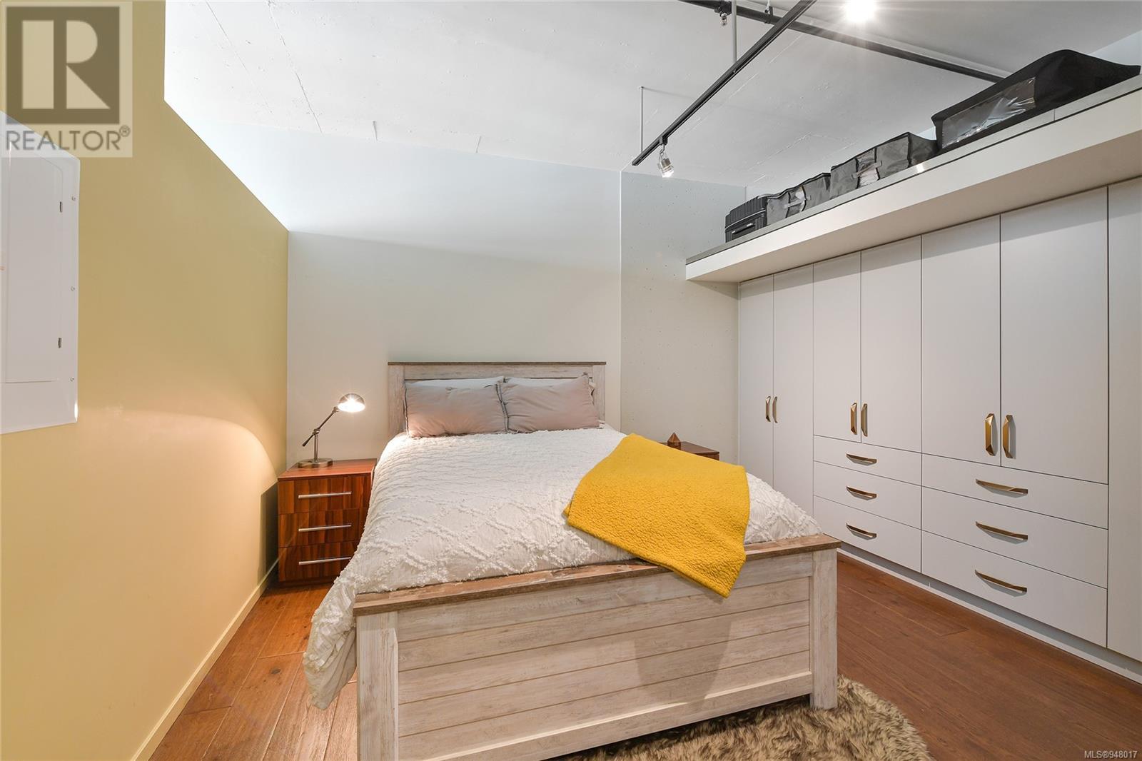 903 1029 View St, #903