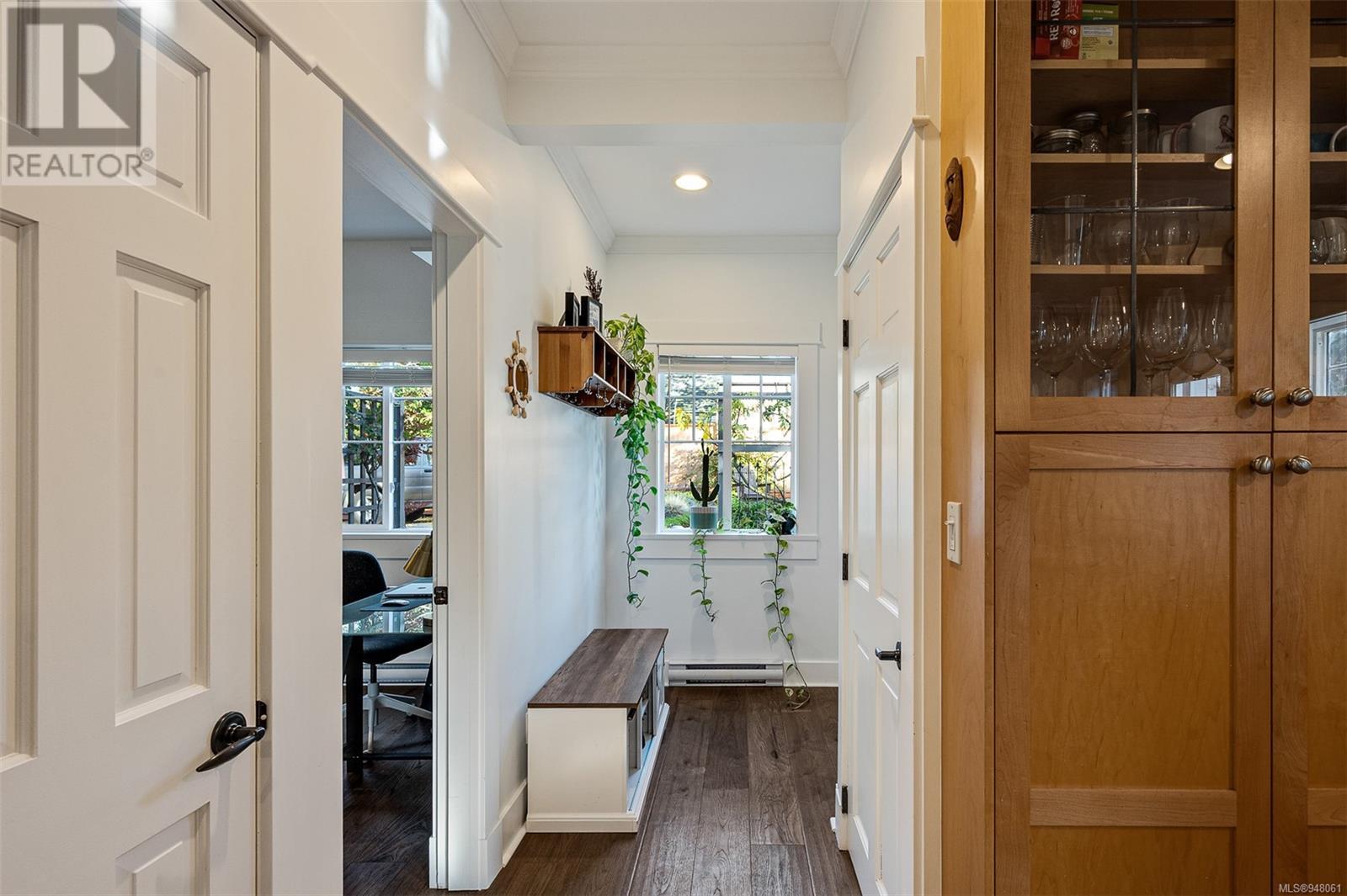 1 1002 Carberry Gdns, #1