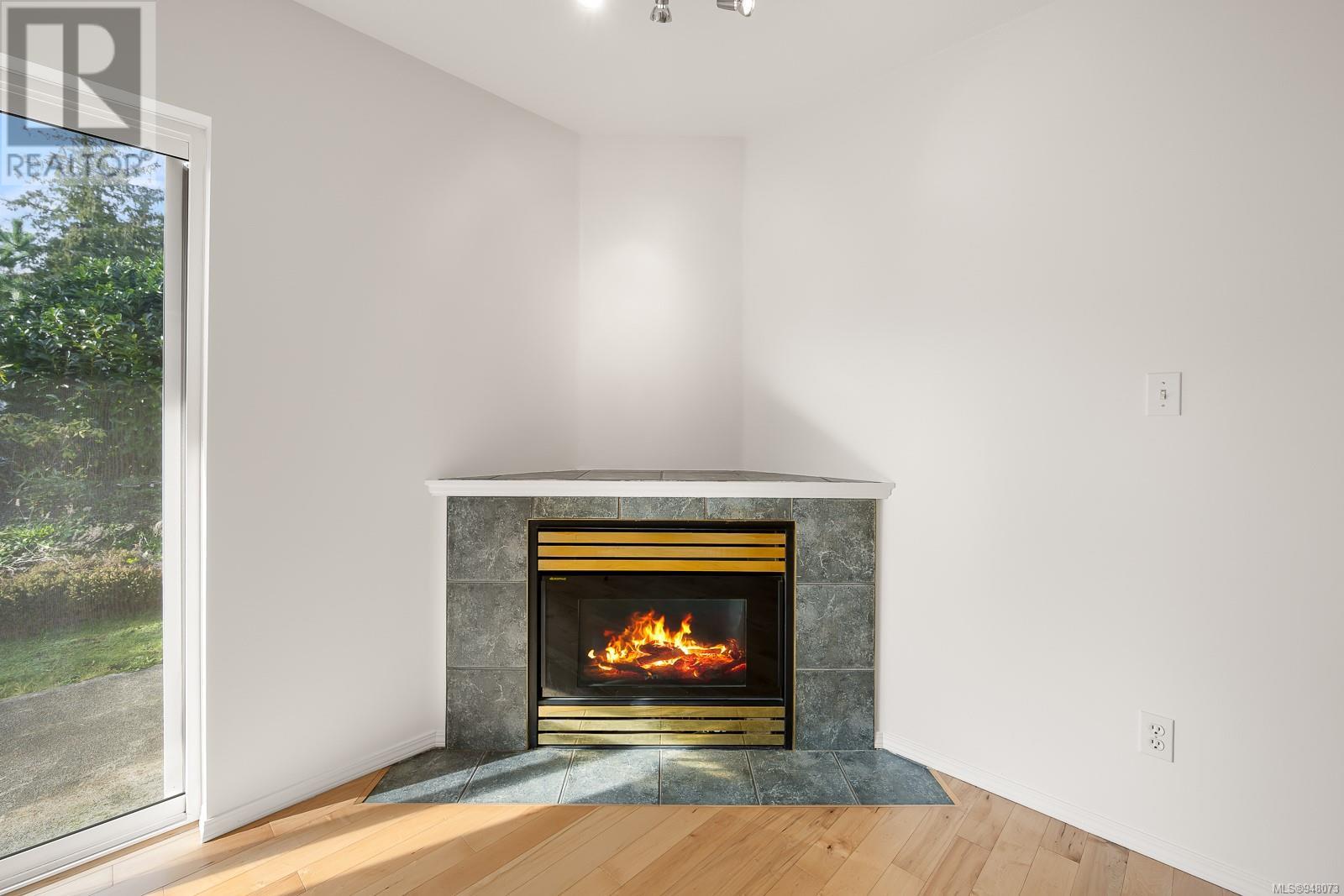 18 3355 First St, #18