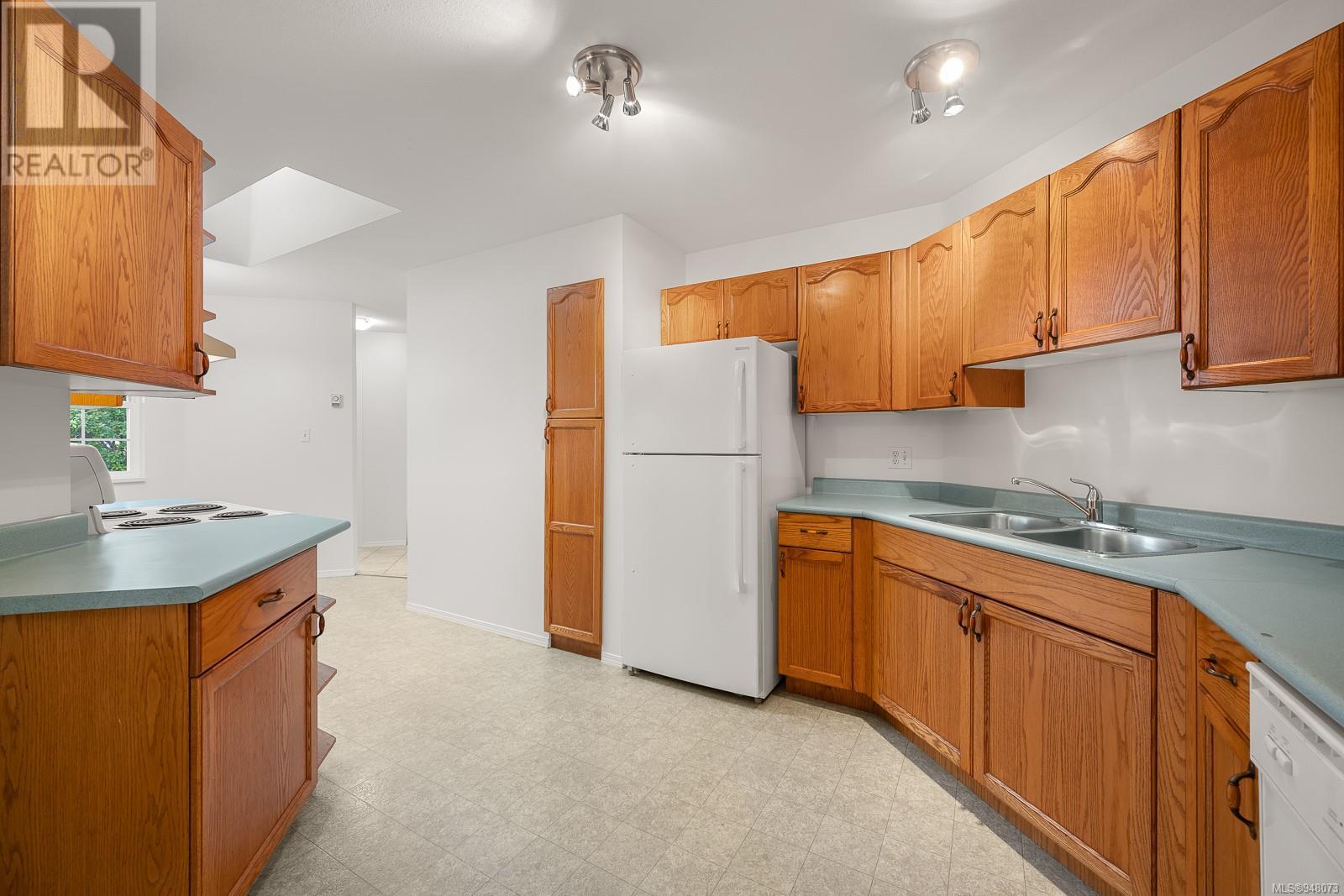 18 3355 First St, #18