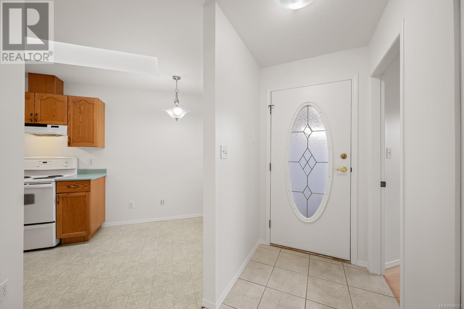 18 3355 First St, #18