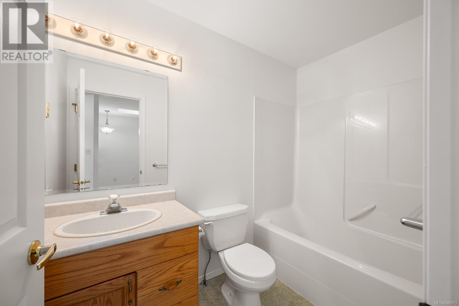 18 3355 First St, #18