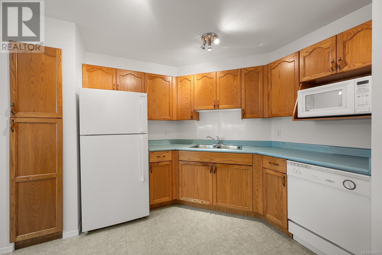 18 3355 First St, #18