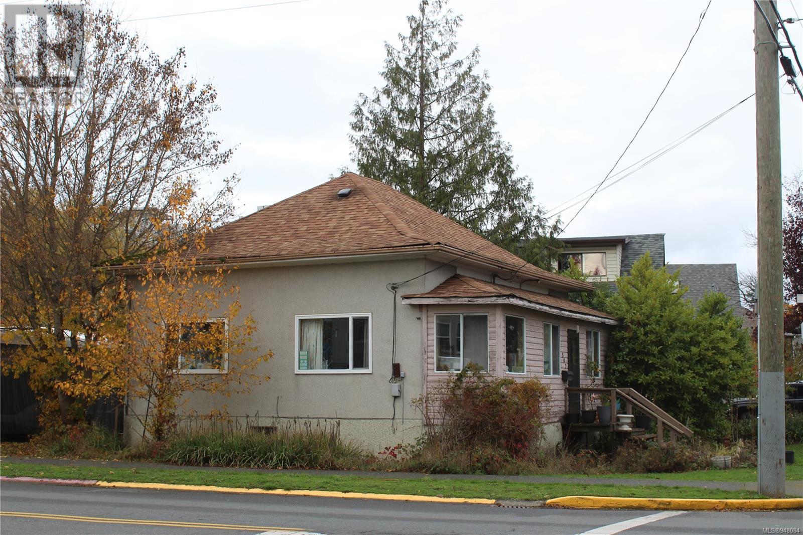 502 Fraser St
