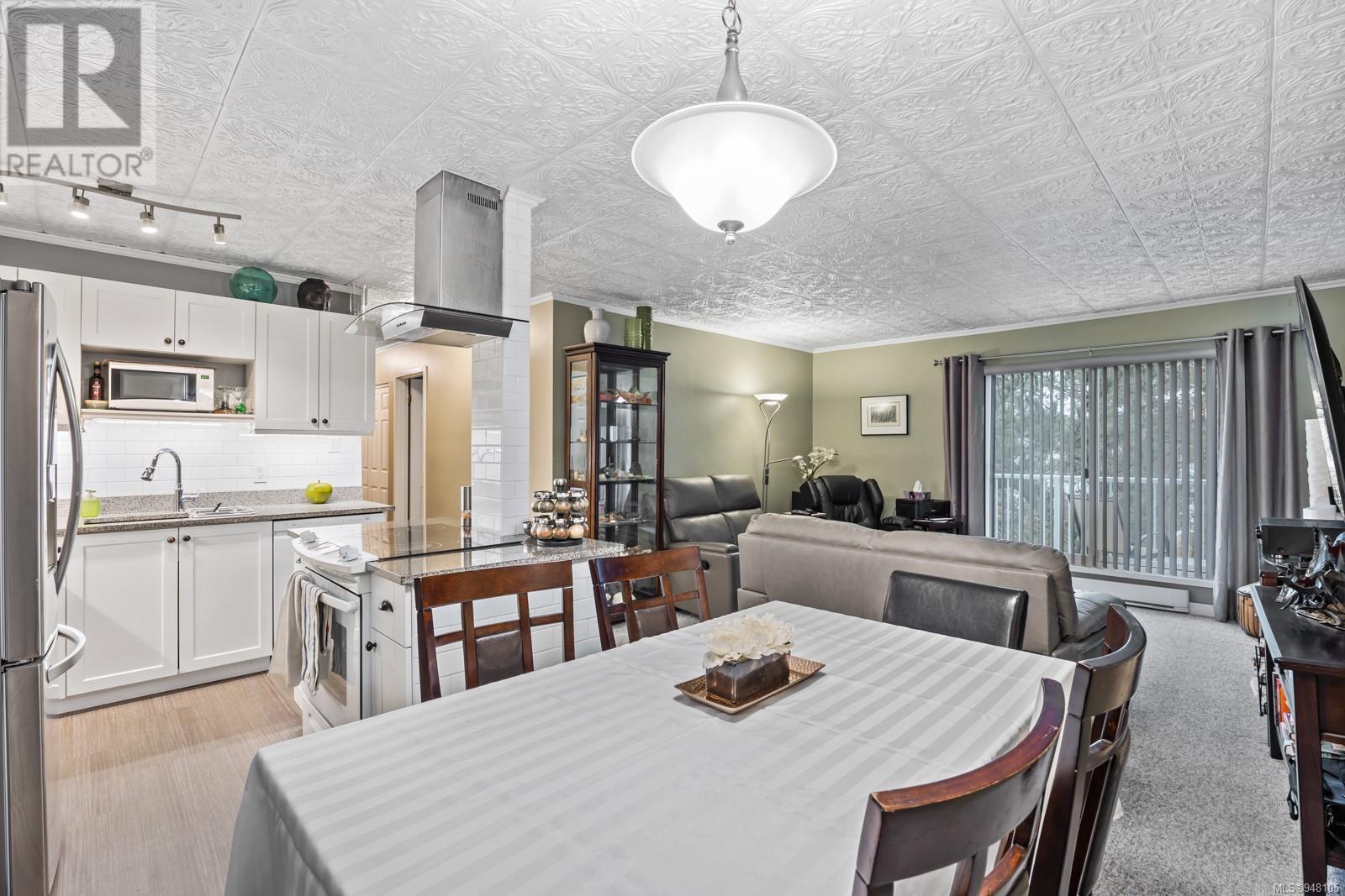 305 175 Centennial Dr, #305