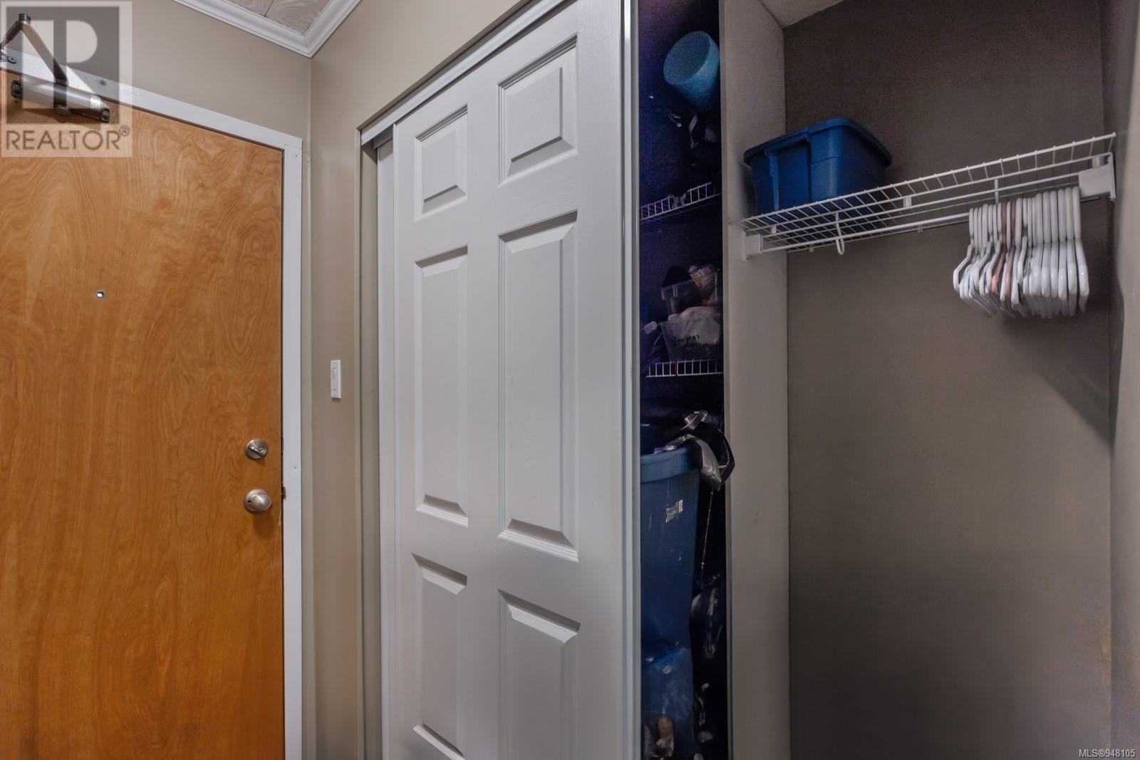 305 175 Centennial Dr, #305