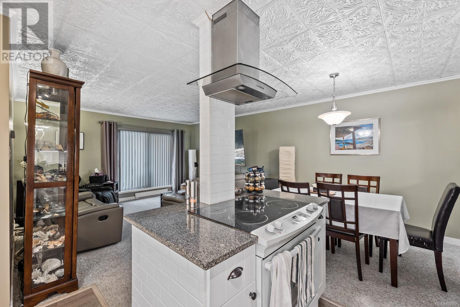 305 175 Centennial Dr, #305