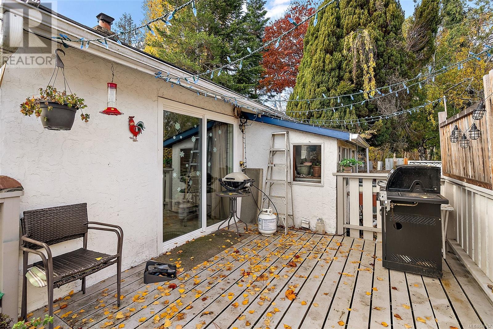 216 Lagoon Rd