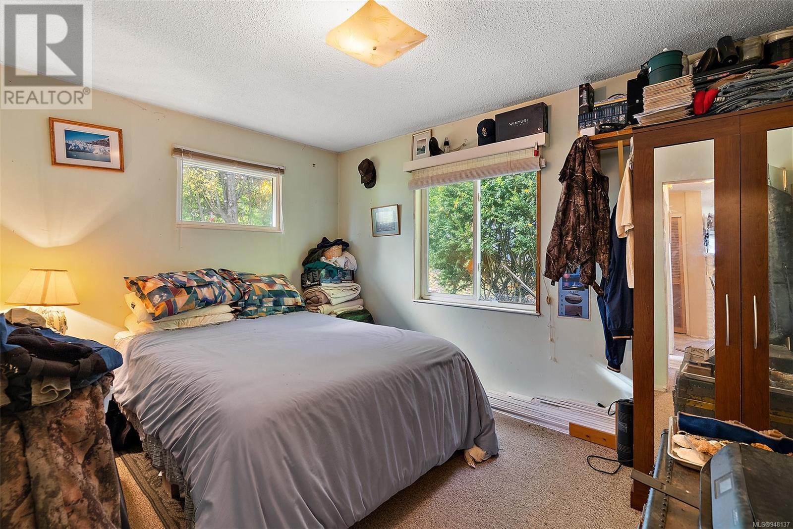 216 Lagoon Rd