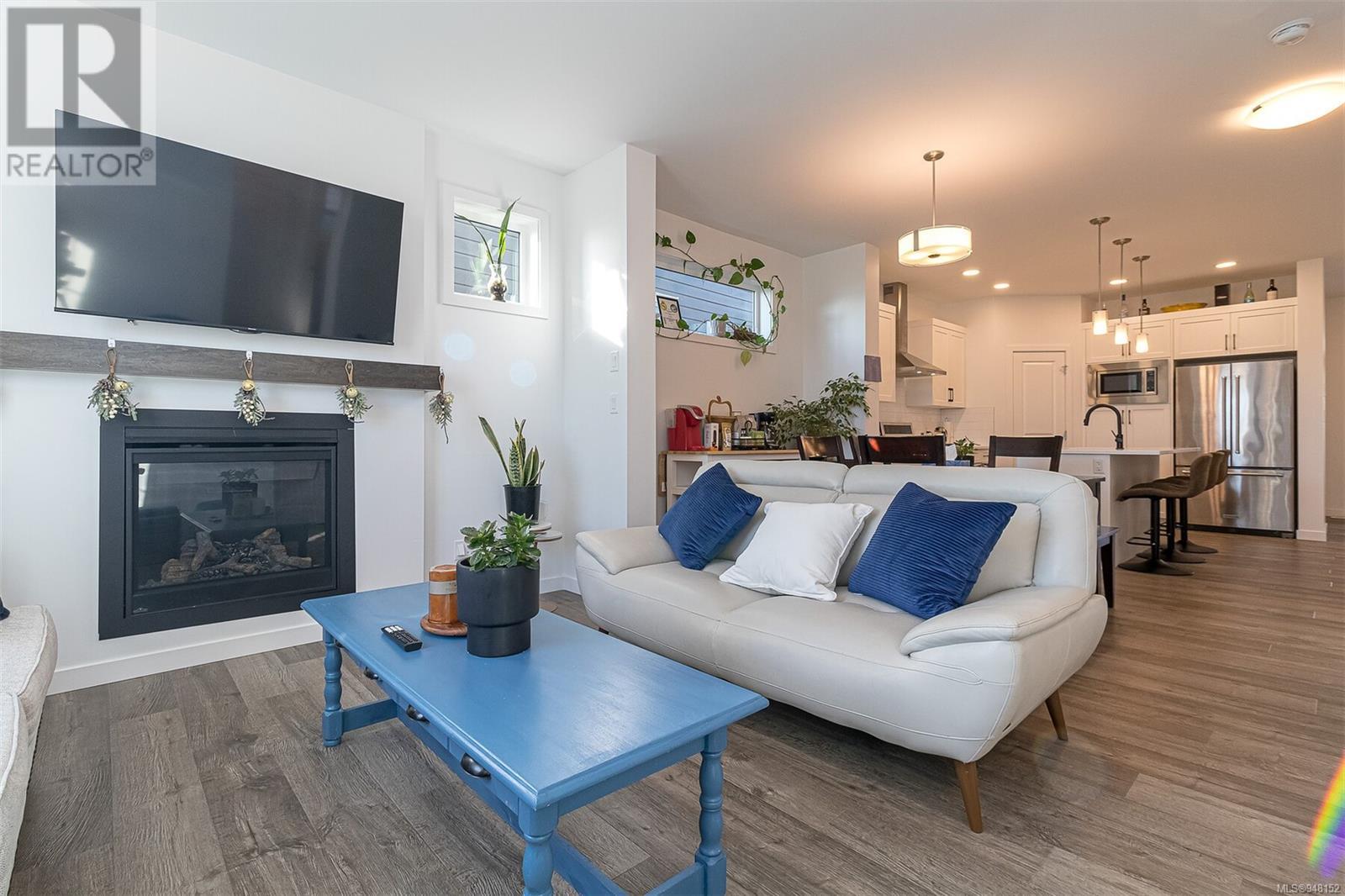 160 Caspian Dr