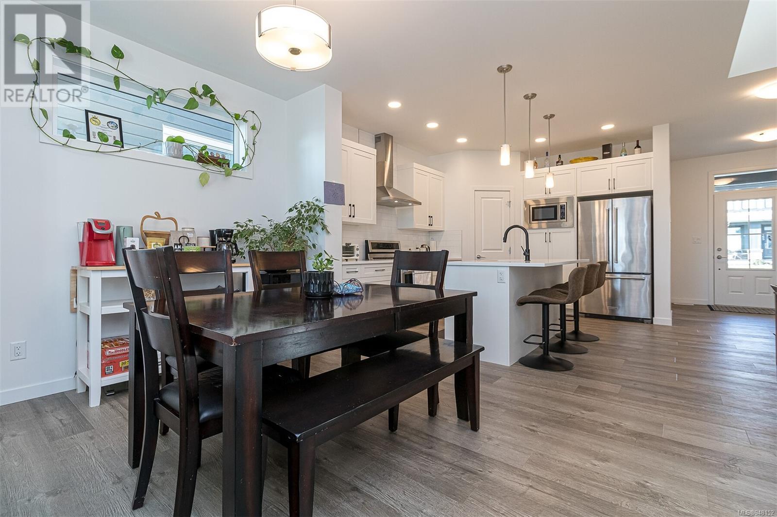 160 Caspian Dr