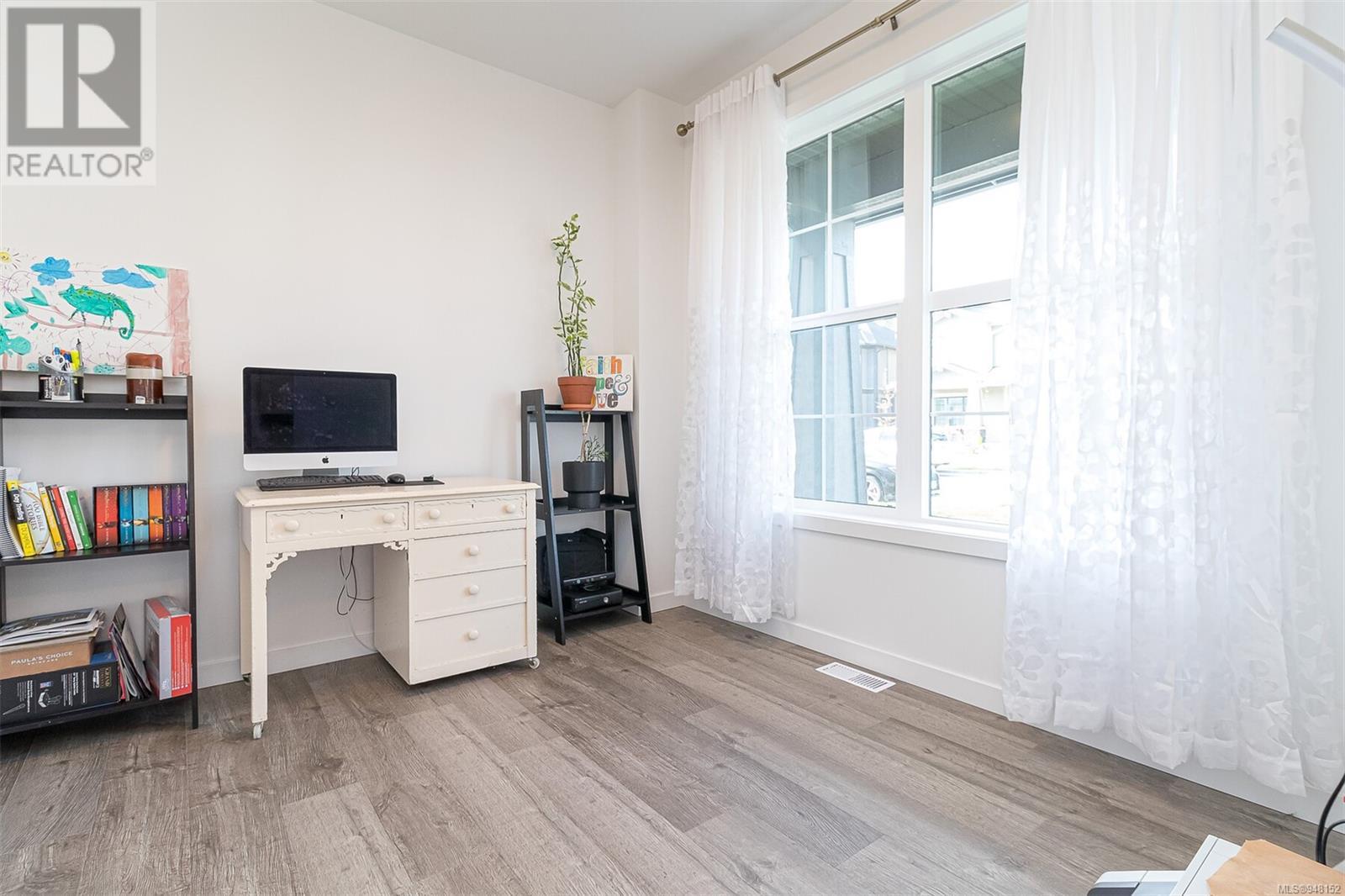 160 Caspian Dr