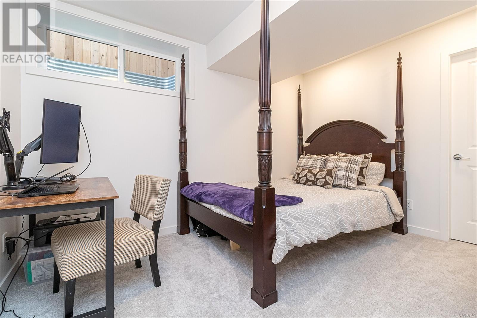 160 Caspian Dr