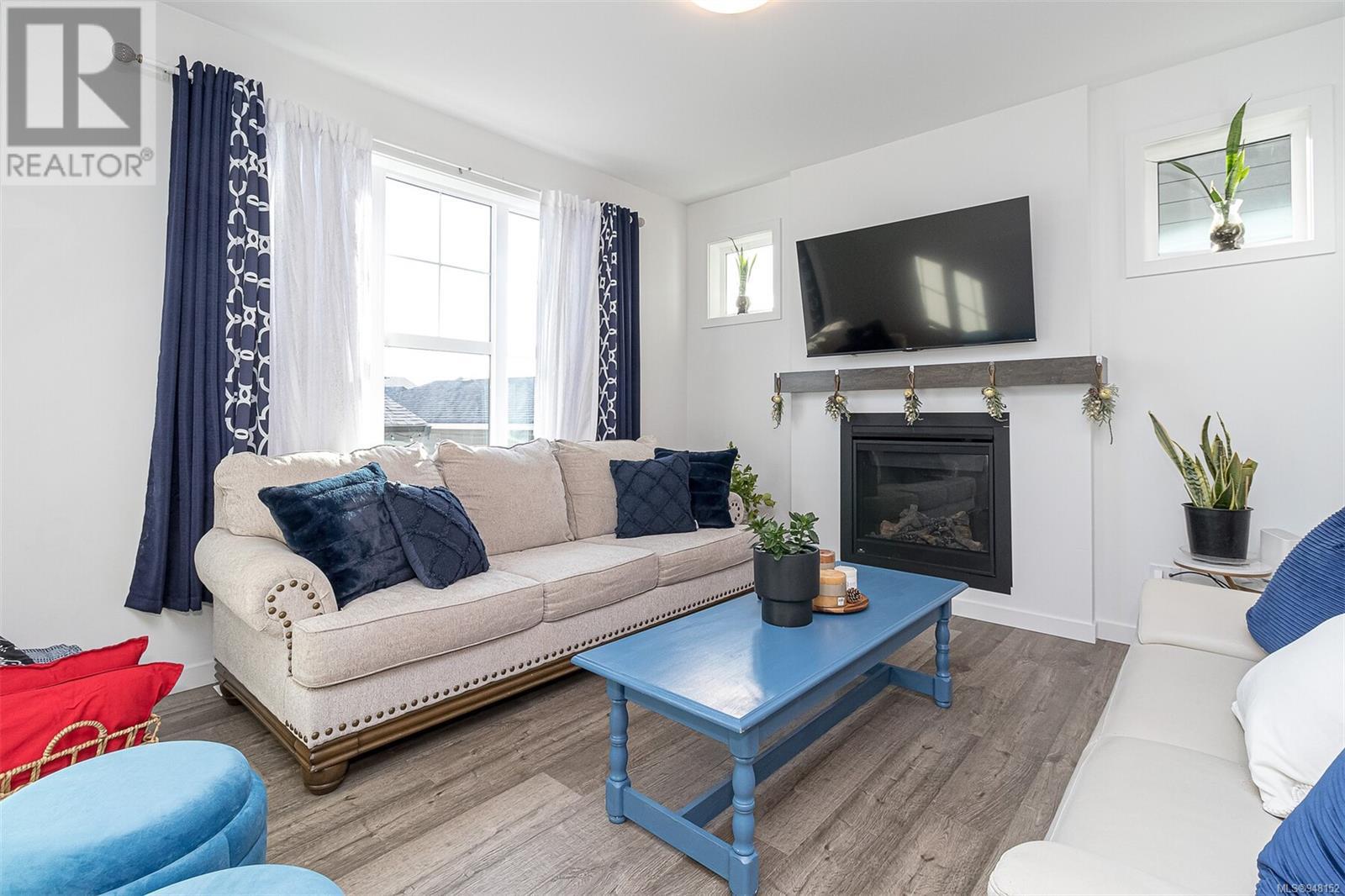 160 Caspian Dr