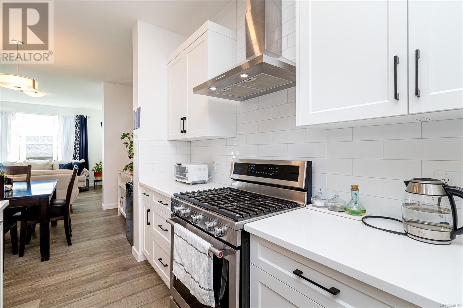 160 Caspian Dr