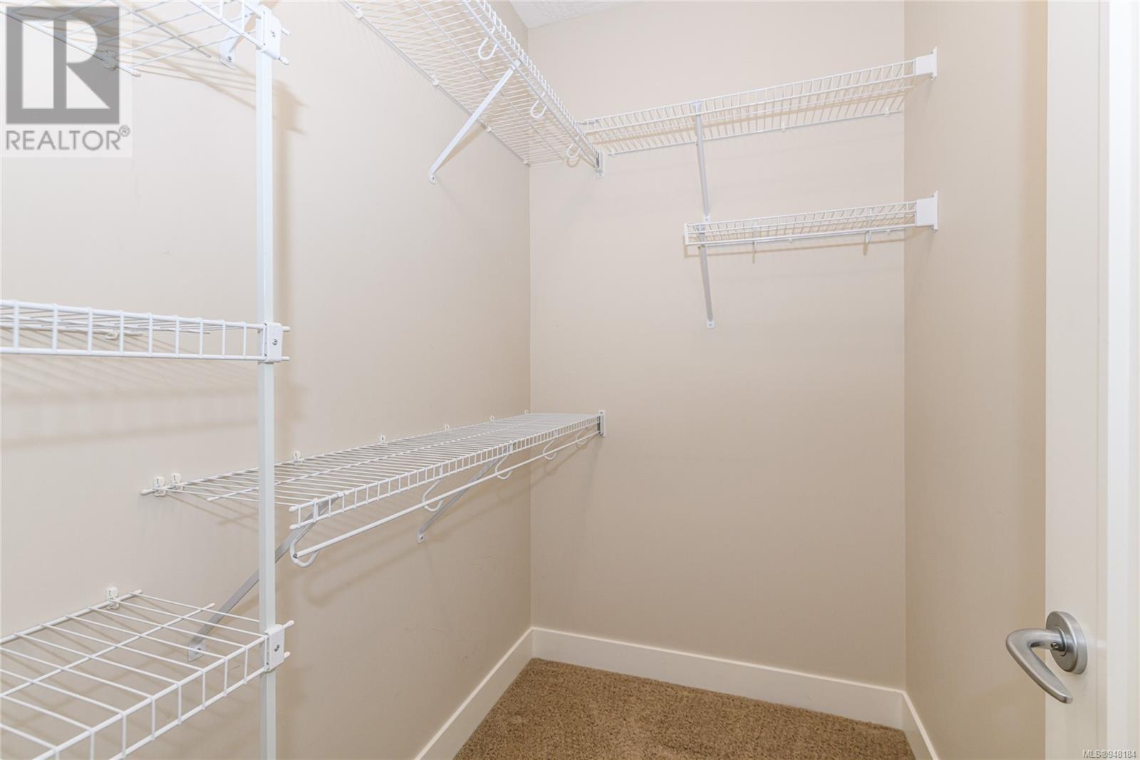 303 627 Brookside Rd, #303