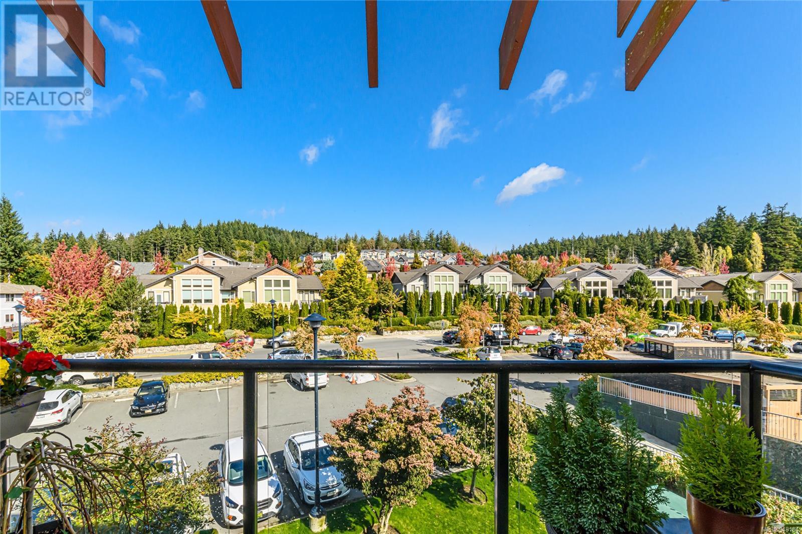 303 627 Brookside Rd, #303