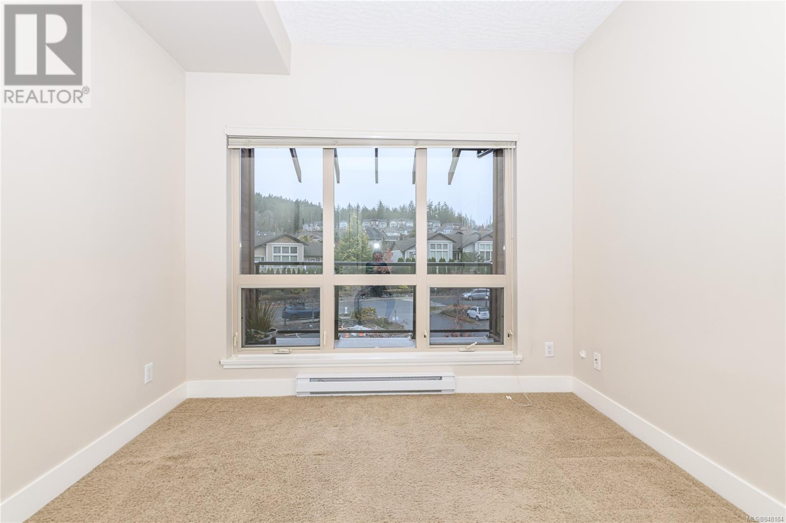 303 627 Brookside Rd, #303