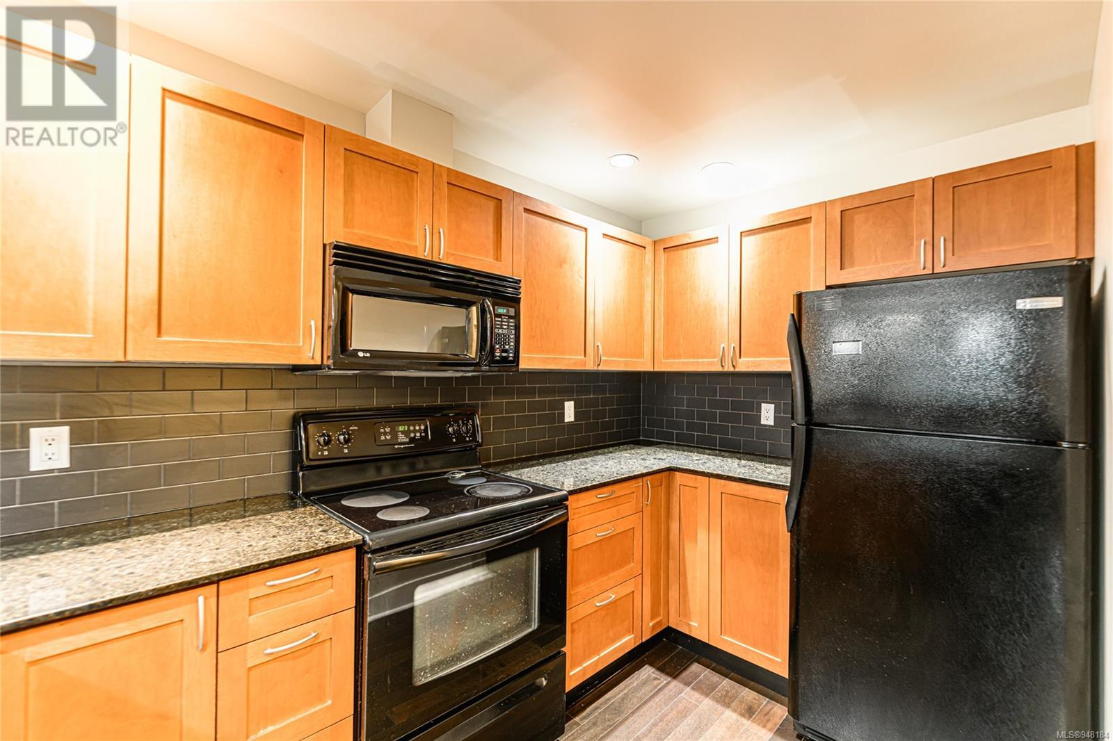 303 627 Brookside Rd, #303