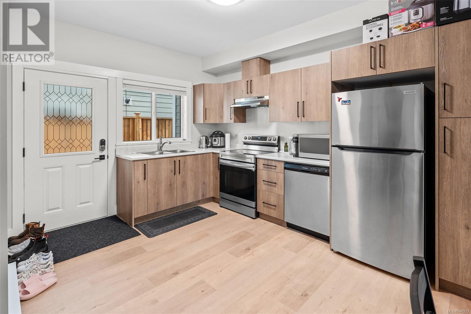 229 Caspian Dr