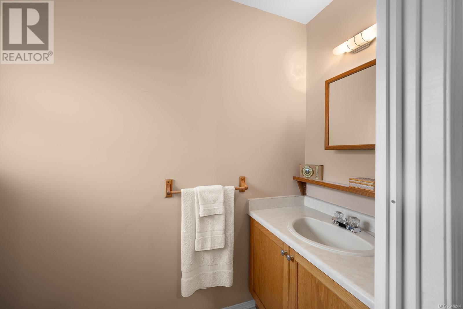 A 849 Park Pl, #A