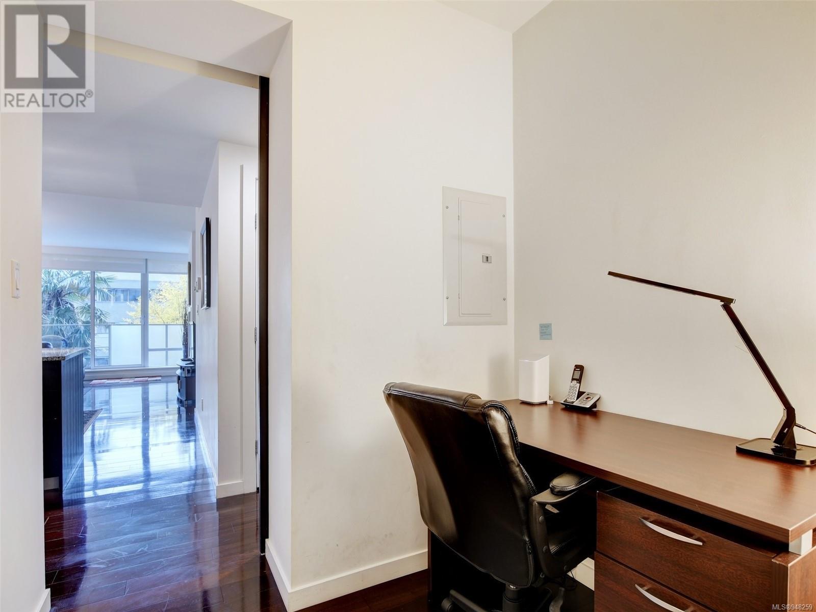 407 707 Courtney St, #407