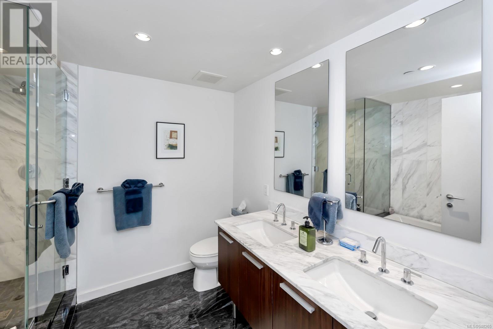 708 707 Courtney St, #708