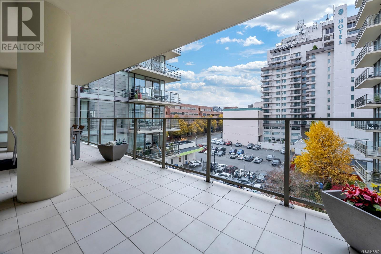 708 707 Courtney St, #708