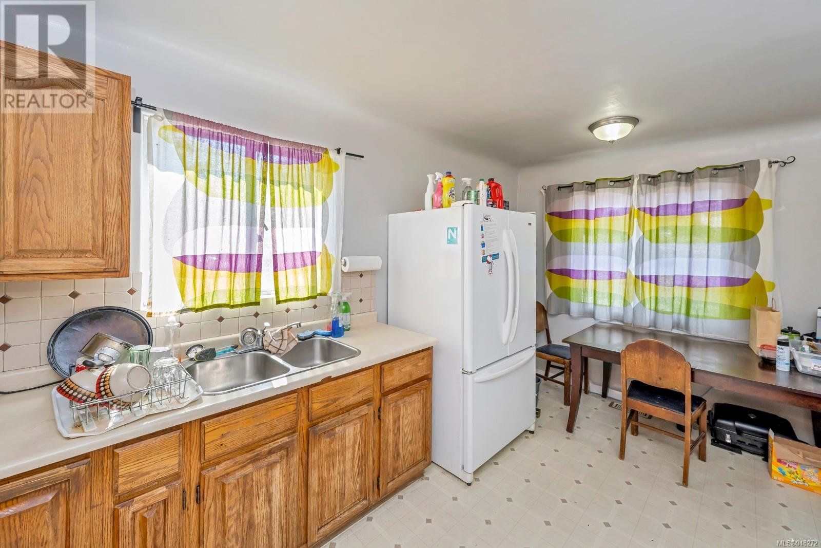 2945/2947 Cedar Hill Rd