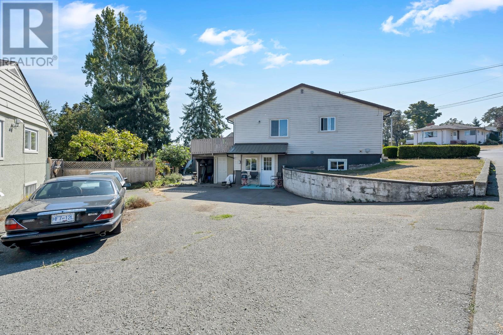 2945/2947 Cedar Hill Rd