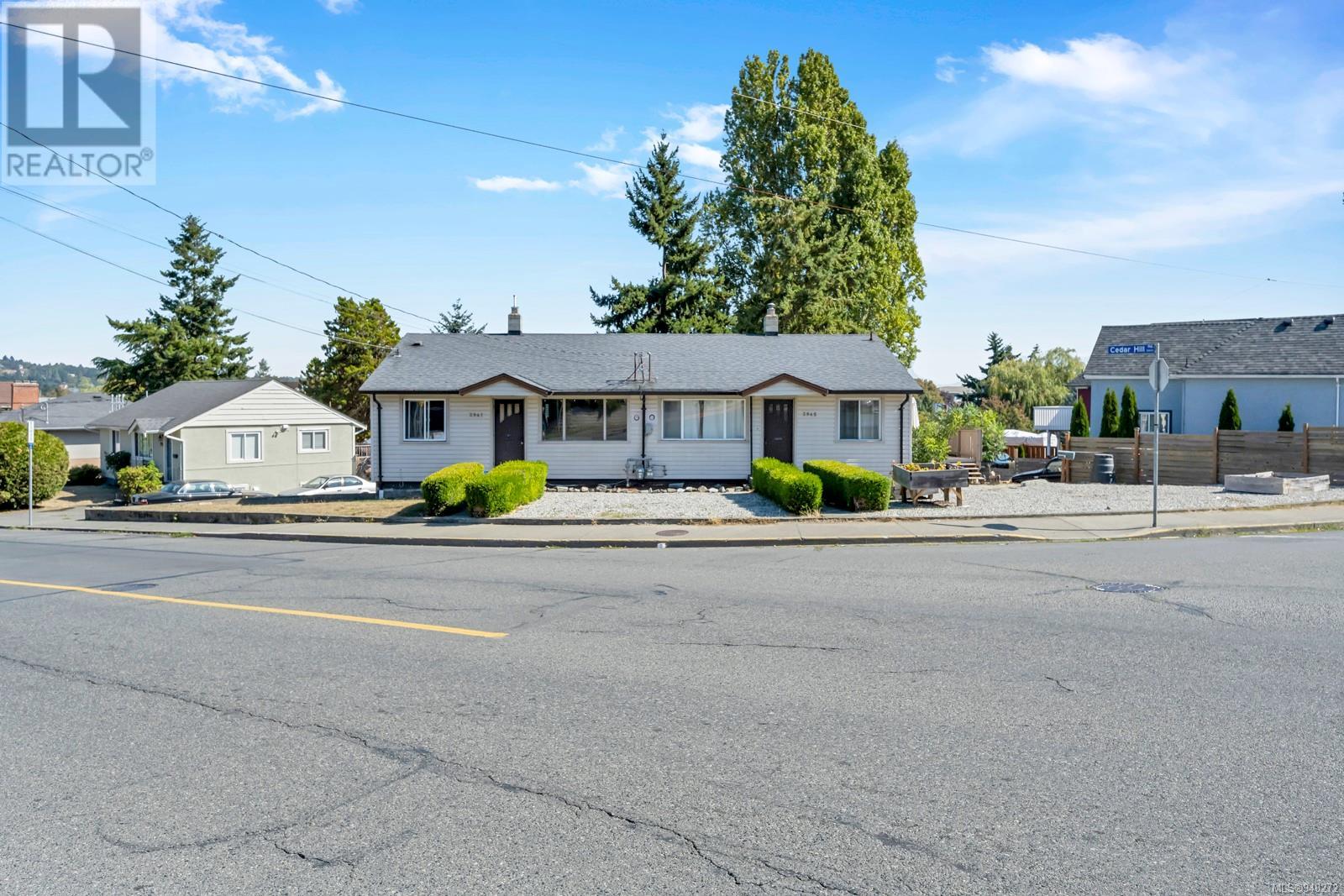 2945/2947 Cedar Hill Rd