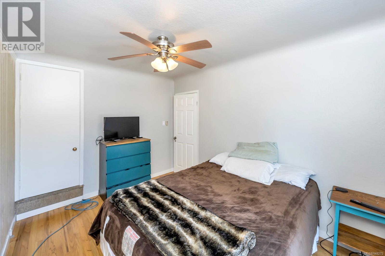 2945/2947 Cedar Hill Rd