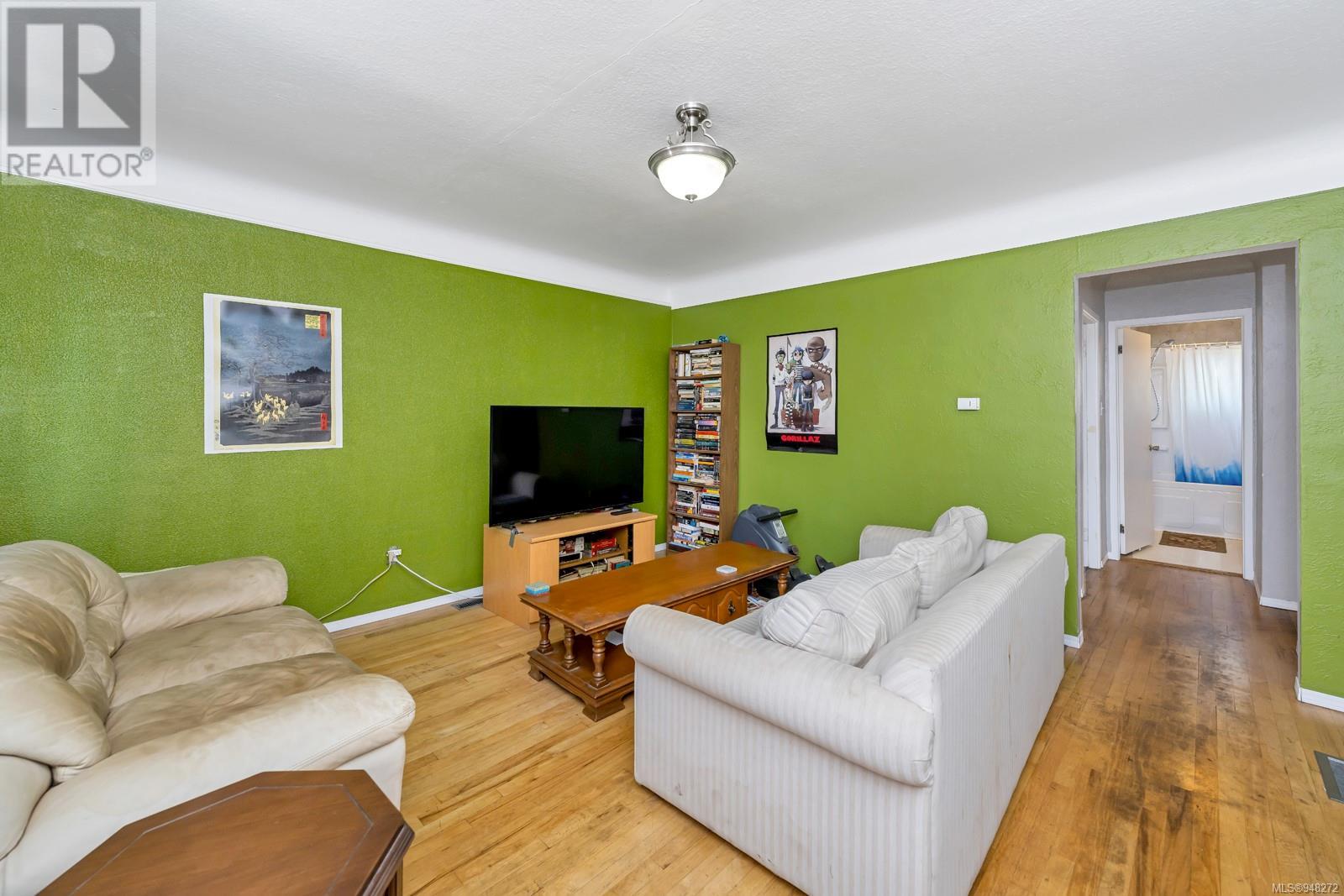 2945/2947 Cedar Hill Rd