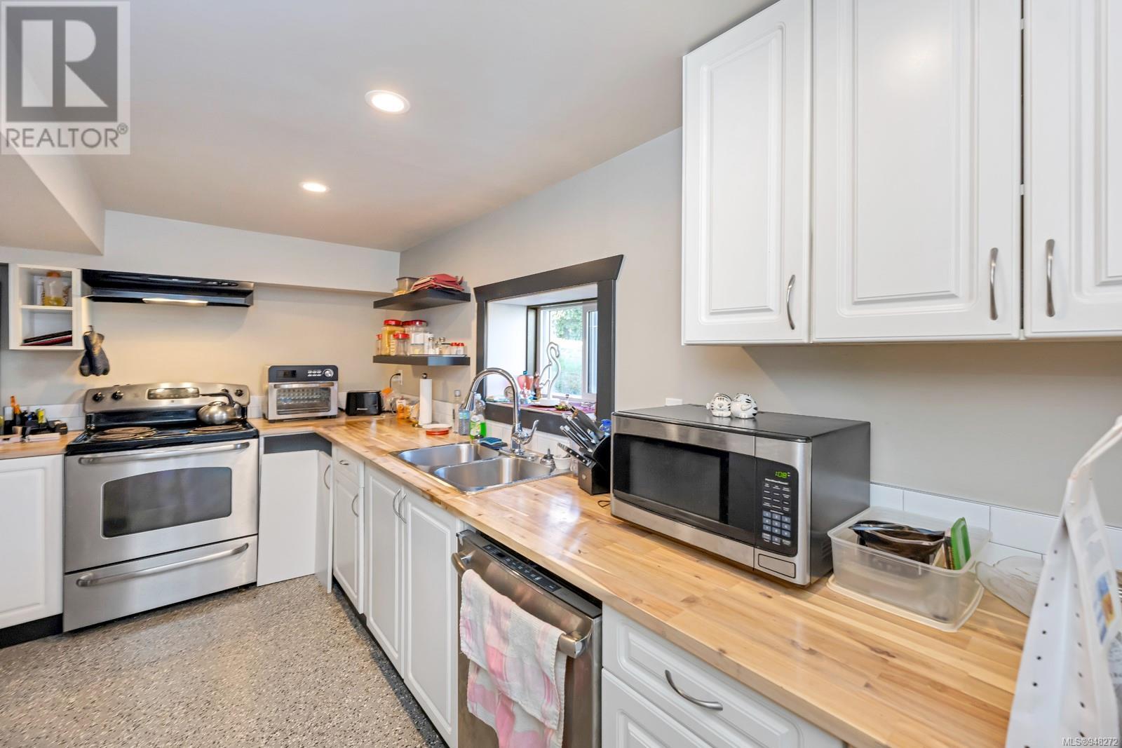 2945/2947 Cedar Hill Rd