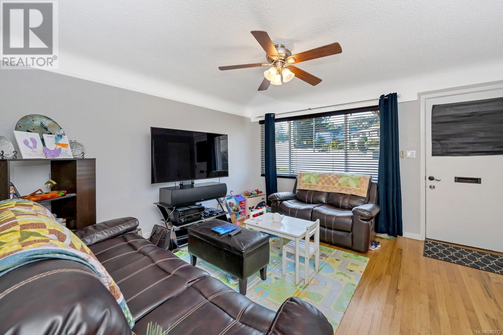 2945/2947 Cedar Hill Rd