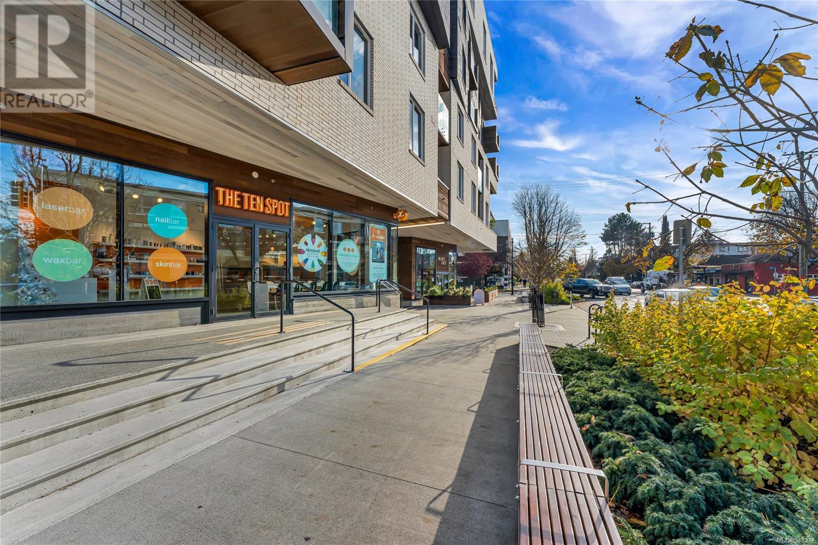 405 1033 Cook St, #405