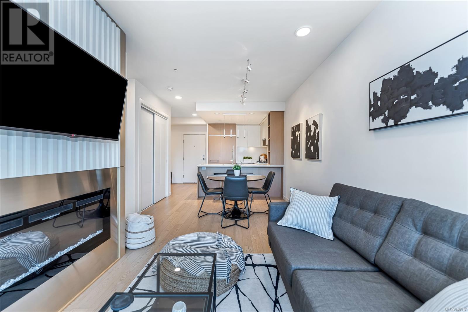 405 1033 Cook St, #405