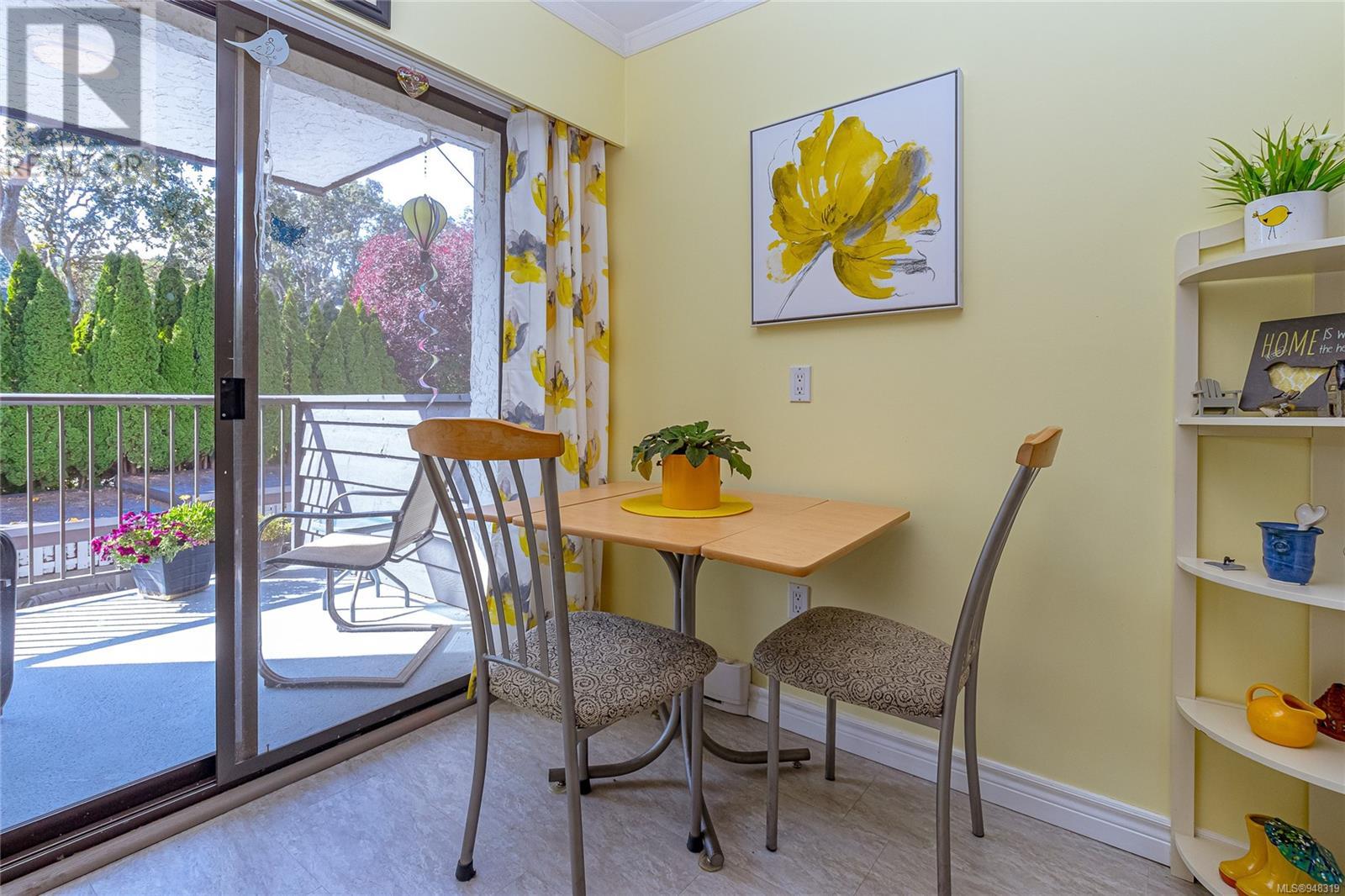 304 1665 Oak Bay Ave, #304