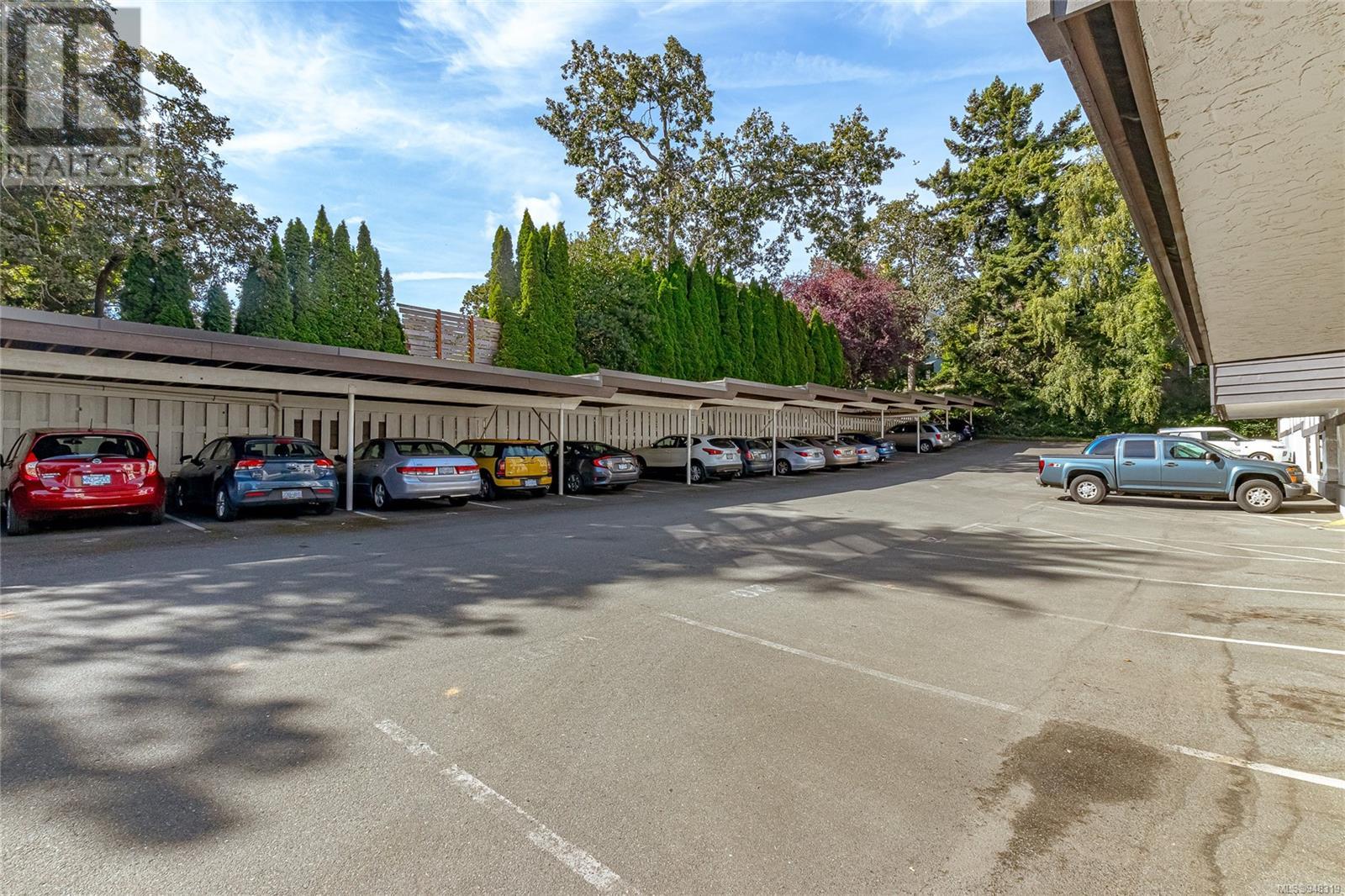 304 1665 Oak Bay Ave, #304